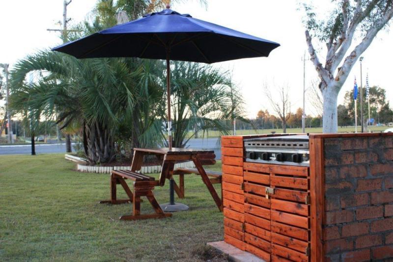 Country Plaza Motel Taree Exterior foto